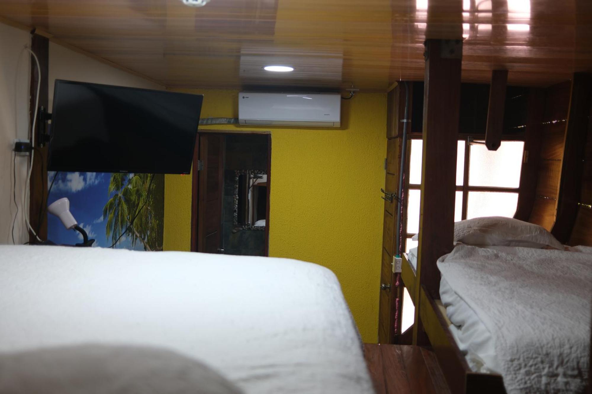 El Arca De Pachue Hostel Пунта Чаме Екстериор снимка